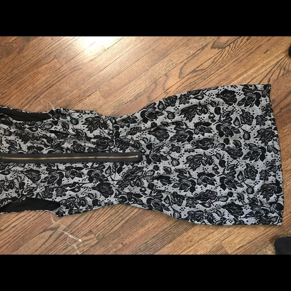 Dress size small worn - Picture 3 of 3